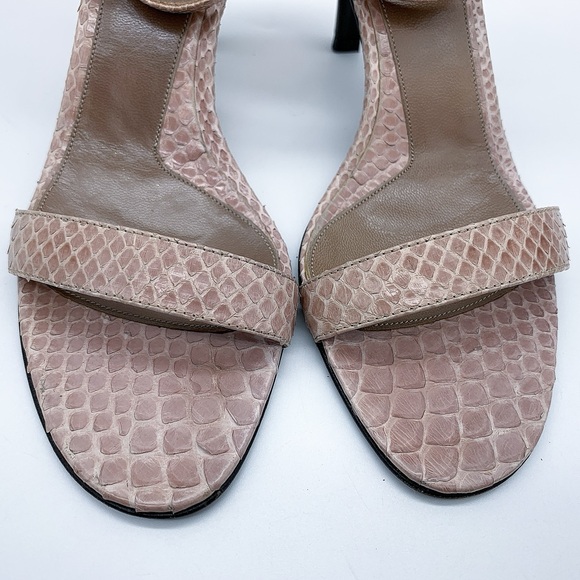 Gucci Snake Pattern Kitten Heel Ankle Strap Leather  Sandal in Rosy Pink - Picture 13 of 15